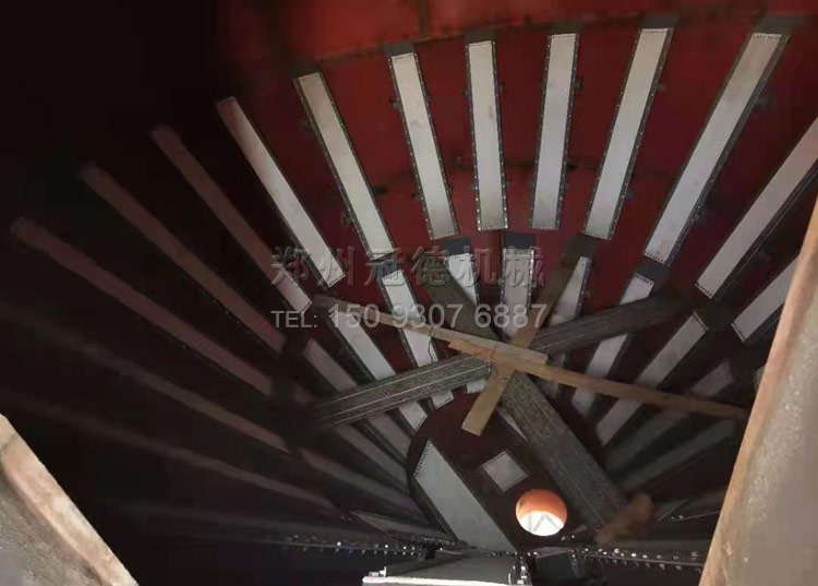 冠德灰庫氣化槽安裝現場(chǎng)